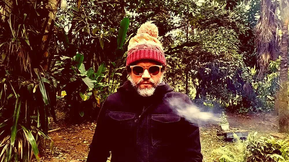 Música inédita avisa sobre relançamento de Bonifrate